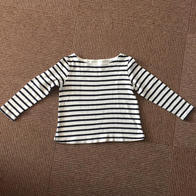 UNIQLO(ユニクロ)のUNIQLO ボーダーボートネック ロンT キッズ/ベビー/マタニティのキッズ服女の子用(90cm~)(Tシャツ/カットソー)の商品写真