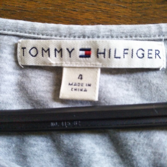 TOMMY HILFIGER(トミーヒルフィガー)のトミーヒルフィガー長袖Tシャツ レディースのトップス(Tシャツ(長袖/七分))の商品写真