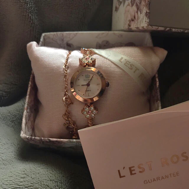 L'EST ROSE(レストローズ)のレスト ローズ 腕時計 レディースのファッション小物(腕時計)の商品写真
