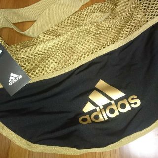 アディダス(adidas)のAdidas アディダス バスケ/サッカー ショルダーバッグ ゴールド/ブラック(その他)