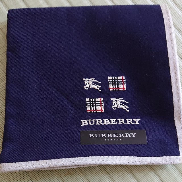 BURBERRY(バーバリー)のバーバリー 紳士ハンカチ 新品 メンズのファッション小物(ハンカチ/ポケットチーフ)の商品写真