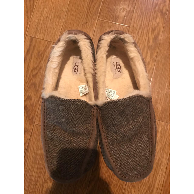 UGG(アグ)のUGG アグ メンズ スリッポン モカシン アスコット 27.0 メンズの靴/シューズ(スリッポン/モカシン)の商品写真