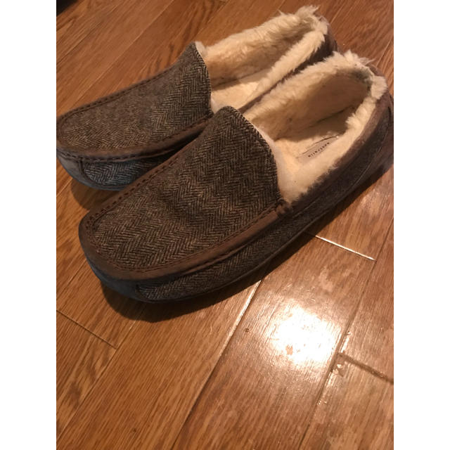 UGG(アグ)のUGG アグ メンズ スリッポン モカシン アスコット 27.0 メンズの靴/シューズ(スリッポン/モカシン)の商品写真