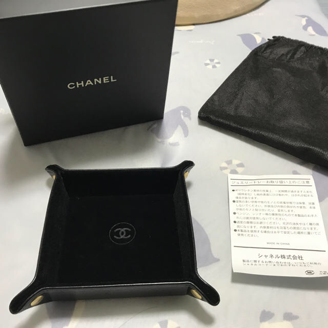 CHANEL ノベルティ ジュエリートレイ