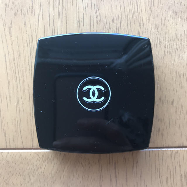 CHANEL(シャネル)のCHANEL アイシャドウ コスメ/美容のベースメイク/化粧品(アイシャドウ)の商品写真