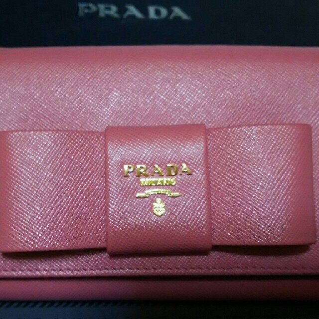 PRADA(プラダ)の期間限定お値下げ！PRADA サフィアーノお財布 レディースのファッション小物(財布)の商品写真