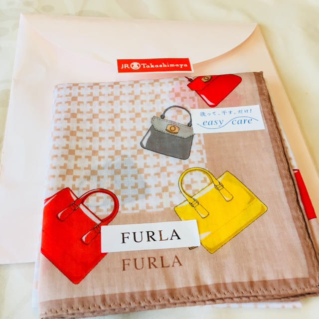 Furla(フルラ)の新品未使用 フルラ ハンカチ easy care ベージュ レディースのファッション小物(ハンカチ)の商品写真