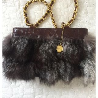 TamBu  リアルファー バッグ(ハンドバッグ)