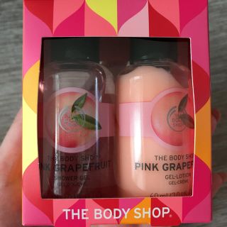 ザボディショップ(THE BODY SHOP)のTHEBODYSHOP バス＆ボディケアギフト ピンクグレープフルー(ボディローション/ミルク)