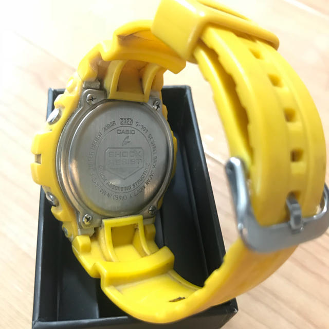 G-SHOCK SHOCK RESIST イエロー