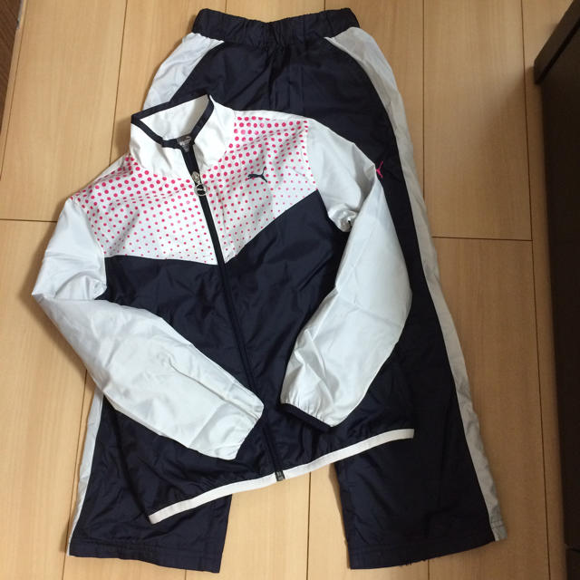 PUMA(プーマ)のプーマ シャカシャカ上下セット 130㎝ キッズ/ベビー/マタニティのキッズ服女の子用(90cm~)(ジャケット/上着)の商品写真