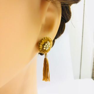 29.タッセル付きピアス(ピアス)