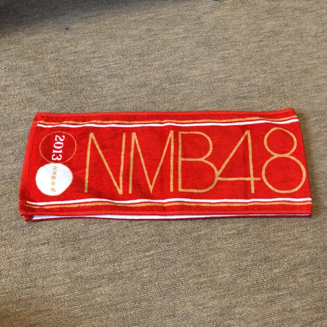 NMB48(エヌエムビーフォーティーエイト)のNMB48 マフラータオル エンタメ/ホビーのタレントグッズ(アイドルグッズ)の商品写真