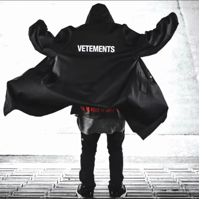 koki Thujita様専用 VETEMENTS レインコート ヴェトモン メンズのファッション小物(レインコート)の商品写真