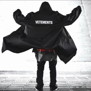 koki Thujita様専用 VETEMENTS レインコート ヴェトモン(レインコート)