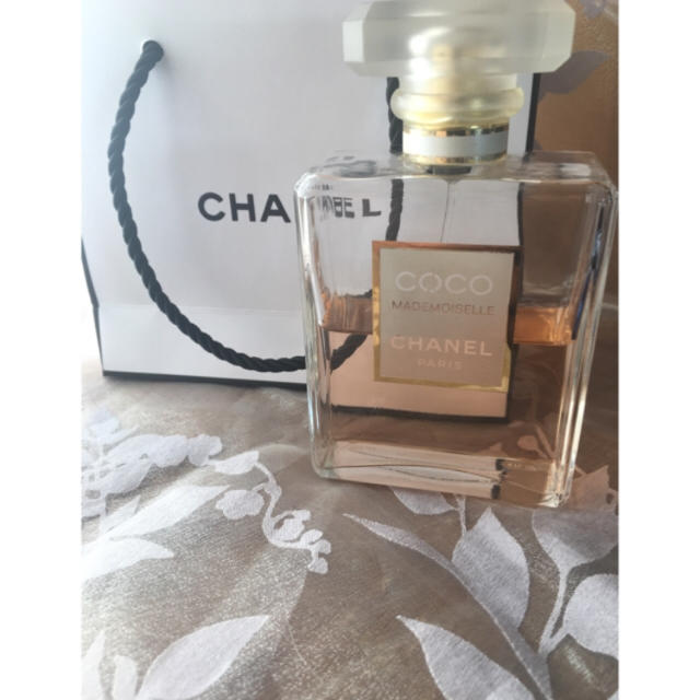 CHANEL(シャネル)の【専用】CHANEL(シャネル)ココマドモアゼル100ml コスメ/美容の香水(香水(女性用))の商品写真