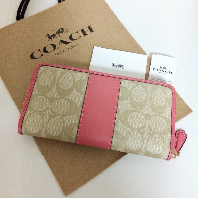 COACH(コーチ)の新品　最新モデル　COACH　長財布　人気　カーキ×ヴィンテージピンク レディースのファッション小物(財布)の商品写真