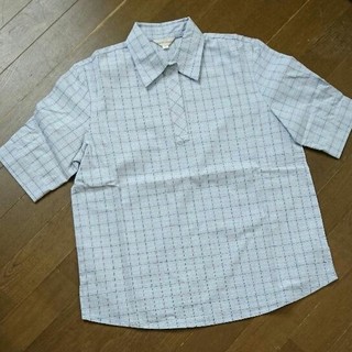 フェリシモ(FELISSIMO)のレディース シャツ(Tシャツ(半袖/袖なし))
