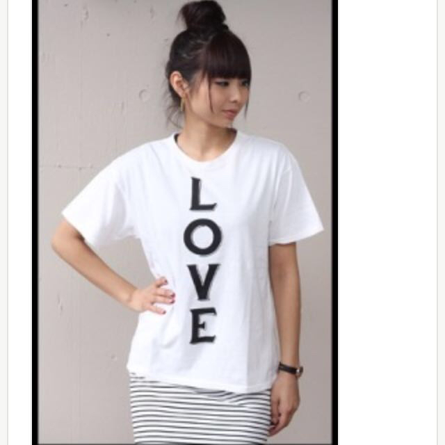 NINE(ナイン)の新品☆ナイン☆LOVE Tシャツ レディースのトップス(Tシャツ(半袖/袖なし))の商品写真