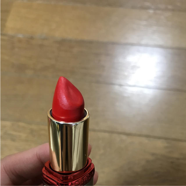 L'Oreal Paris(ロレアルパリ)のLOREAL PARIS 口紅 コスメ/美容のベースメイク/化粧品(口紅)の商品写真