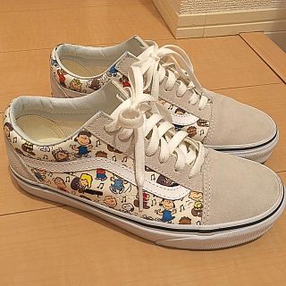 ヴァンズ スヌーピー スニーカー レディース の通販 35点 Vansのレディースを買うならラクマ