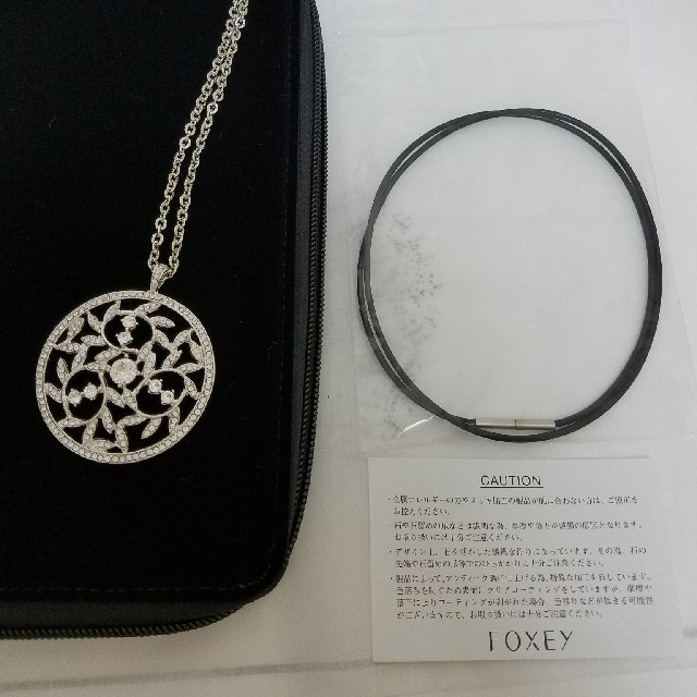 FOXEY(フォクシー)のフォクシー　ネックレス　クリアー　定番　新品　未使用品‼ レディースのアクセサリー(ネックレス)の商品写真