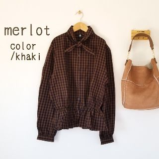 メルロー(merlot)の新作＊merlot チェック柄ボウタイ襟ブラウス(シャツ/ブラウス(長袖/七分))