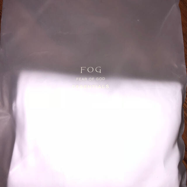 FEAR OF GOD(フィアオブゴッド)のFOG ESSENTIAL エッセンシャル ロングスリーブTシャツ Lサイズ メンズのトップス(Tシャツ/カットソー(七分/長袖))の商品写真