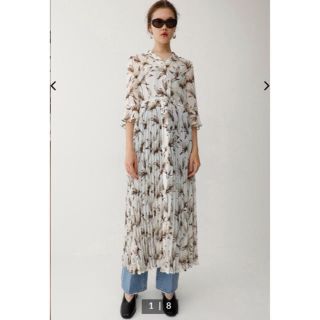 マウジー(moussy)のmoussy floating flower dress 新品未使用(ロングワンピース/マキシワンピース)