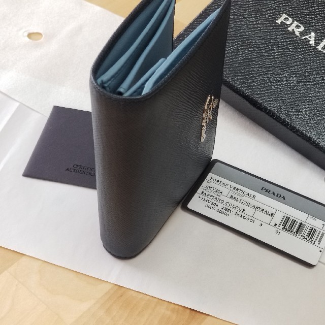 PRADA(プラダ)のプラダ　PRADA　二つ折り財布 メンズのファッション小物(折り財布)の商品写真