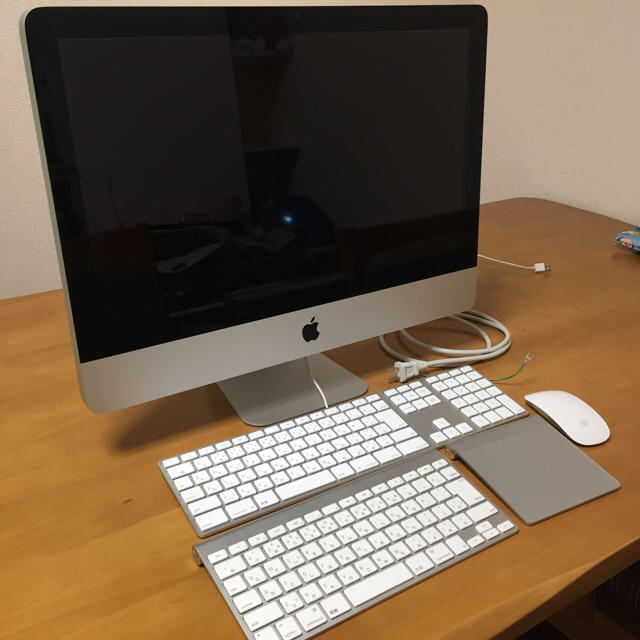 デスクトップ型PC【:メモリ16GB済】iMac(21.5-inch,Mid 2011)