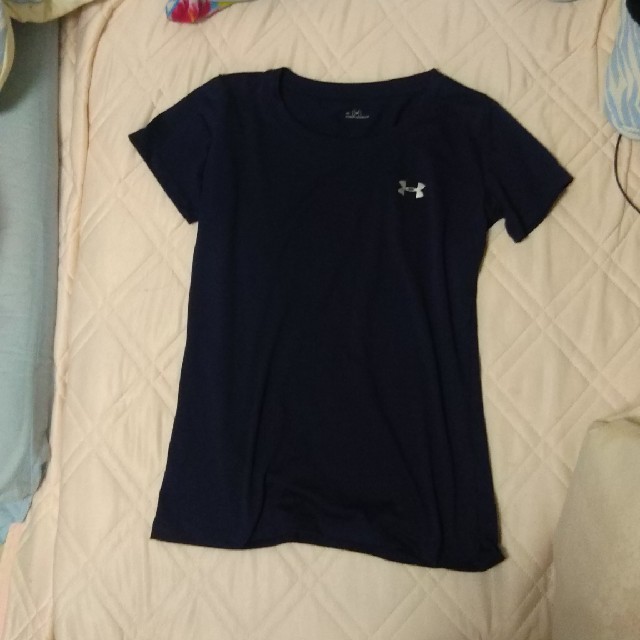 UNDER ARMOUR(アンダーアーマー)のアンダーアーマー ネイビーTシャツ S レディースのトップス(Tシャツ(半袖/袖なし))の商品写真