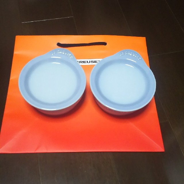 LE CREUSET(ルクルーゼ)の【送料込】ルクルーゼ プレートオンディッシュ(コースタルブルー)2点 インテリア/住まい/日用品のキッチン/食器(食器)の商品写真