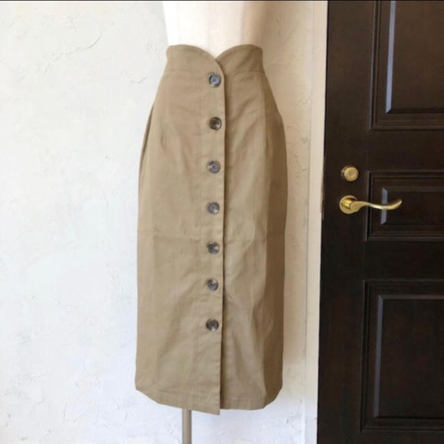 TODAYFUL(トゥデイフル)のアリエスミラージュ フロントボタンスカート レディースのスカート(ロングスカート)の商品写真