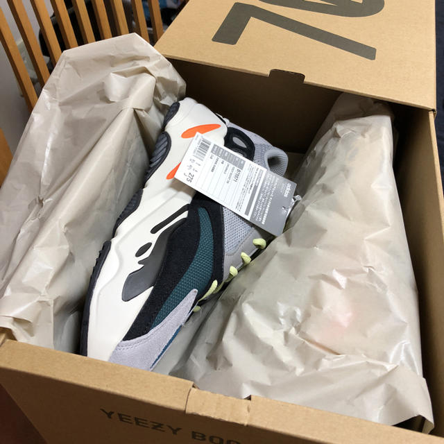 adidas(アディダス)のYEEZY BOOST 700 27.5cm メンズの靴/シューズ(スニーカー)の商品写真