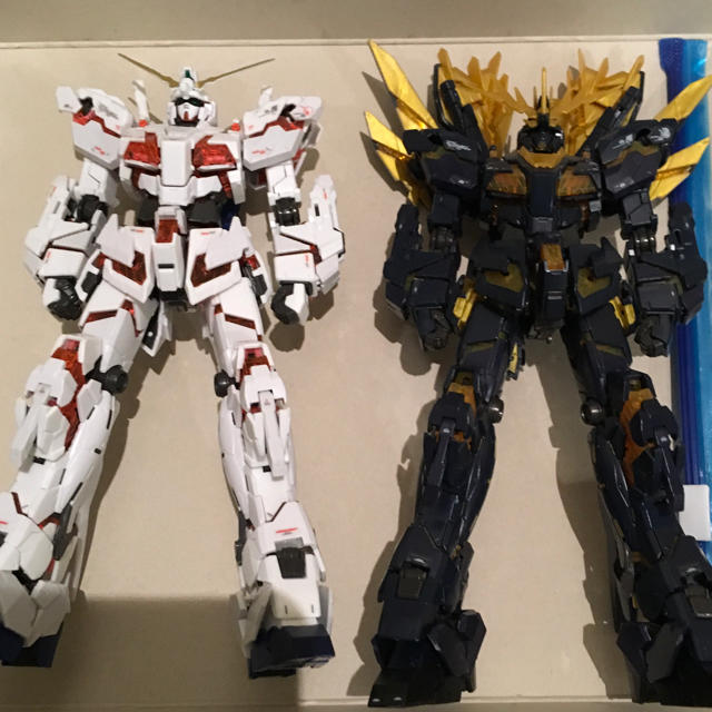 BANDAI(バンダイ)の専用出品です。RG ユニコーンガンダム ２体セット エンタメ/ホビーのおもちゃ/ぬいぐるみ(模型/プラモデル)の商品写真