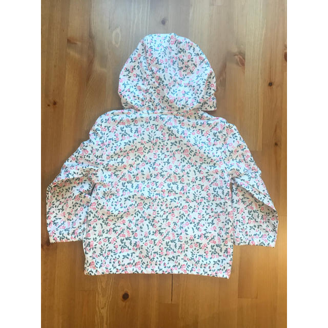 PETIT BATEAU(プチバトー)のSALE☆24m プチバトー フラワープリントフード付きジャケット キッズ/ベビー/マタニティのベビー服(~85cm)(ジャケット/コート)の商品写真