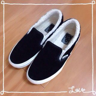 ヴァンズ(VANS)のVANS♡完売!!モコモコスリッポン♡黒(スニーカー)