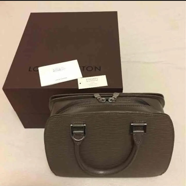 超人気新品 LOUIS VUITTON - 美品 ルイヴィトン エピ ポンヌフ