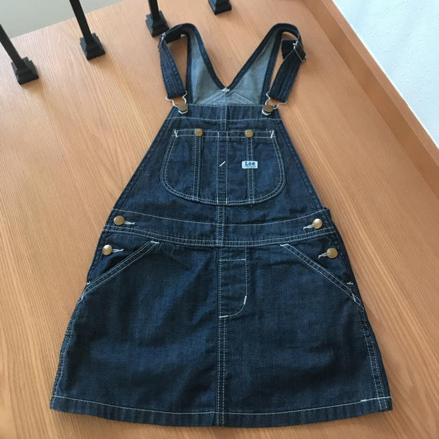 Lee(リー)のLEE ジャンパースカート120 美品 最終価格 キッズ/ベビー/マタニティのキッズ服女の子用(90cm~)(スカート)の商品写真