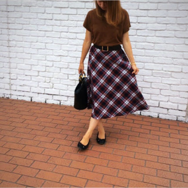 GU(ジーユー)のタータンチェックフレアスカート レディースのスカート(ひざ丈スカート)の商品写真