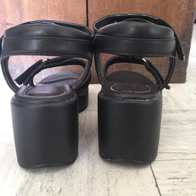 サンダルSS ブラック 21.5〜22㎝ アンクルストラップ調整付き レディースの靴/シューズ(サンダル)の商品写真