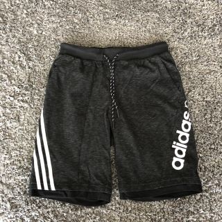 アディダス(adidas)のアディダス ハーフパンツ(ショートパンツ)