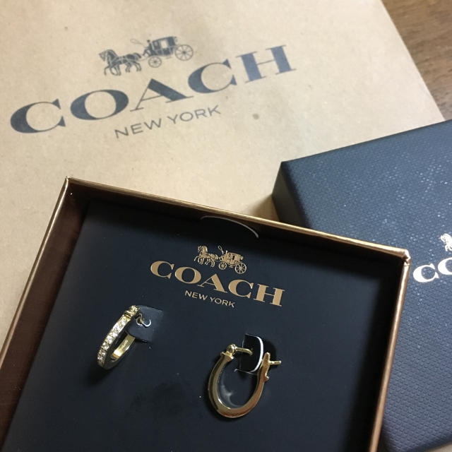 COACH(コーチ)の未使用 コーチ ゴールドピアス  メンズのアクセサリー(ピアス(両耳用))の商品写真