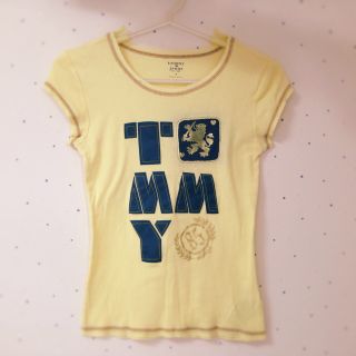 トミーヒルフィガー(TOMMY HILFIGER)のTOMMY イエローTシャツ(Tシャツ(半袖/袖なし))