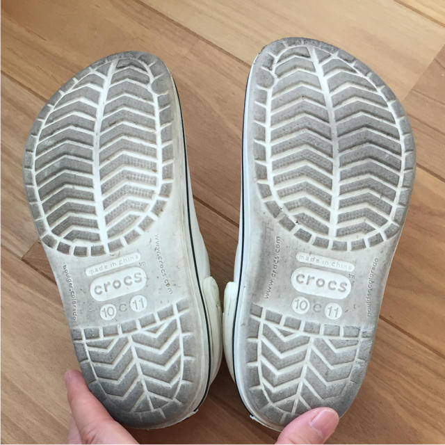 crocs(クロックス)のクロックス サンダル キッズ/ベビー/マタニティのキッズ靴/シューズ(15cm~)(サンダル)の商品写真