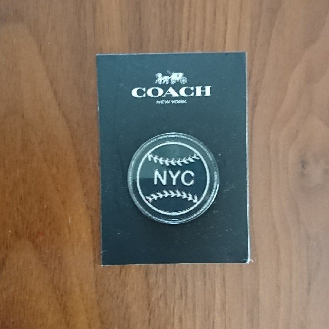 COACH(コーチ)の【新品】✨COACH✨ピンバッチ メンズのアクセサリー(その他)の商品写真