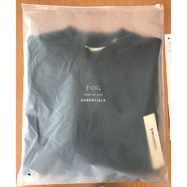 FEAR OF GOD(フィアオブゴッド)のfog essentials トレーナー メンズのトップス(スウェット)の商品写真