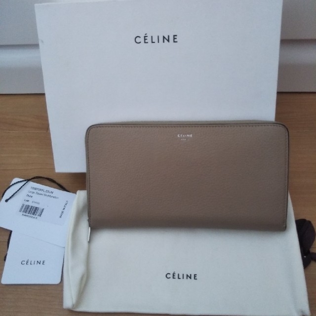 celine(セリーヌ)のチョコ様専用　CELINE長財布 レディースのファッション小物(財布)の商品写真