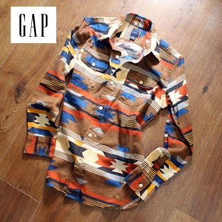 ギャップ(GAP)のｲﾝﾊﾟｸﾄ大!ｶｯｺｲｲ!【GAP】ﾈｲﾃｨﾌﾞ柄ｼｬﾂ 送料込(シャツ/ブラウス(長袖/七分))